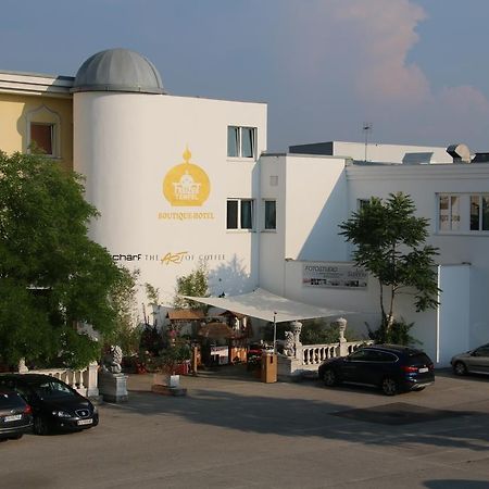 Hotel Freizeittempel Wiener Neustadt Buitenkant foto